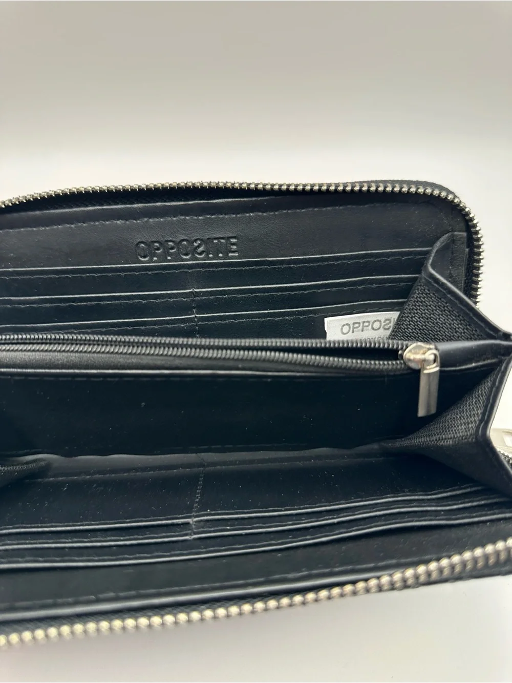 Opposite Women’s Wallet - Picture 6 of 9